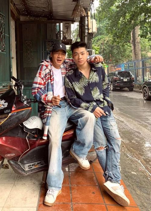 Hai bố con Võ Hoài Nam và Võ Hoài Vũ.