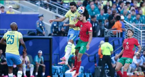 Khả năng không chiến của Ayyoub Bouaddi cũng chẳng hề thua kém các đàn anh, đàn chú ở tuyển Brazil. 