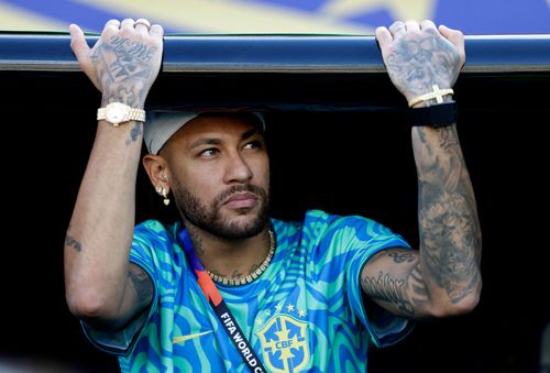  Dù Vinicius Junior gỡ hòa cho Brazil ngay trong hiệp một, Neymar vẫn chưa thể hết lo lắng. Morocco cho thấy lối chơi gắn kết và khó chịu, gây nhiều khó khăn cho đoàn quân của HLV Ancelotti. 