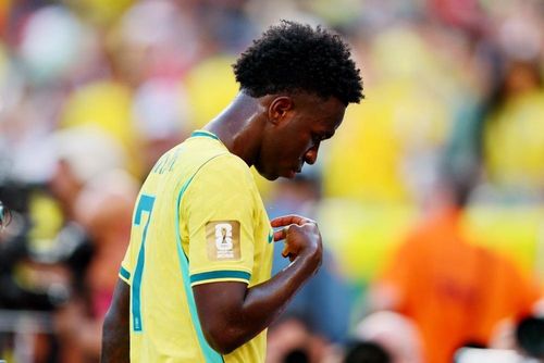  Vinicius là điểm sáng hiếm hoi của Brazil. 