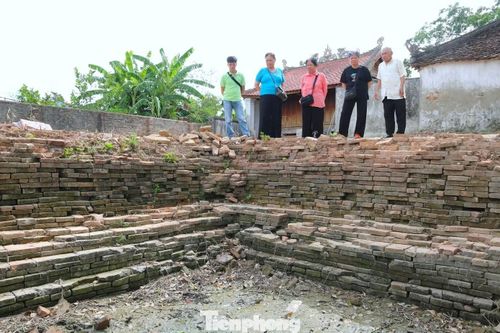  Bà Phạm Thị Dịu - Trưởng phòng Văn hóa - Xã hội xã Kim Liên - cho biết Nhạn Tháp đã được đưa vào các tuyến du lịch văn hóa tâm linh của xã Kim Liên, góp phần giới thiệu đến du khách giá trị lịch sử, kiến trúc và tôn giáo của công trình. Đây cũng là một điểm đến đặc biệt trong hành trình về thăm quê hương Chủ tịch Hồ Chí Minh. “Do nguồn lực còn hạn chế nên công tác bảo tồn mới dừng ở việc chỉnh trang cảnh quan. Trong thời gian tới, địa phương dự kiến lắp đặt mái che nhằm bảo vệ tốt hơn những dấu tích còn lại của ngọn tháp cổ nghìn năm tuổi - nơi lưu giữ dấu ấn độc đáo của Phật giáo và phát hiện bảo vật quốc gia quý hiếm”, bà Dịu cho hay. 