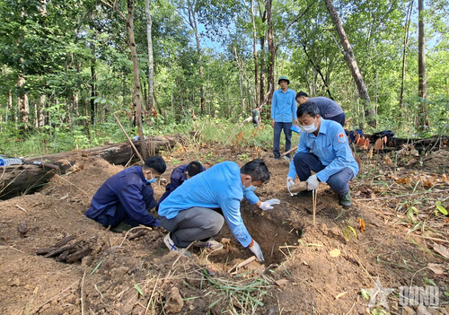 Công tác tìm kiếm, quy tập ngày càng khó khăn nhưng cán bộ, chiến sĩ Đội K52 quyết tâm không bỏ sót một thông tin, một chi tiết nào liên quan đến hài cốt liệt sĩ trên đất bạn Campuchia.