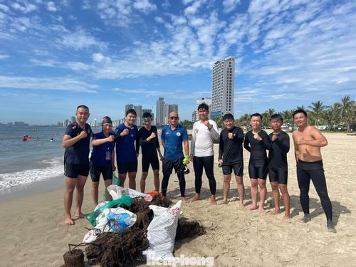  Chương trình “Clean Up Son Tra và Chiến dịch làm sạch bãi biển Đà Nẵng" lan tỏa thông điệp sống xanh, sống trách nhiệm với môi trường, đồng thời kêu gọi cộng đồng chung tay xây dựng bán đảo Sơn Trà và các bãi biển du lịch Đà Nẵng trở thành “Điểm đến du lịch xanh, thân thiện, an toàn và bền vững”, góp phần phát triển du lịch gắn với bảo tồn thiên nhiên và bảo vệ môi trường tự nhiên. 