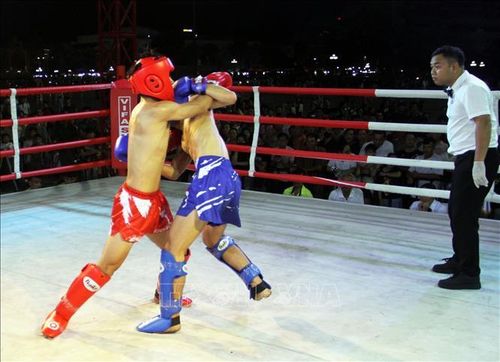 Các vận động viên thi đấu.