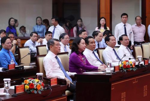 Các đại biểu tham dự Lễ phát động.