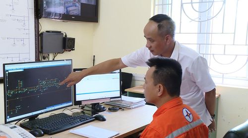 Điện lực Thường Xuân lập phương án đưa điện lưới về các thôn, khu dân cư chưa có điện ở xã Yên Nhân.