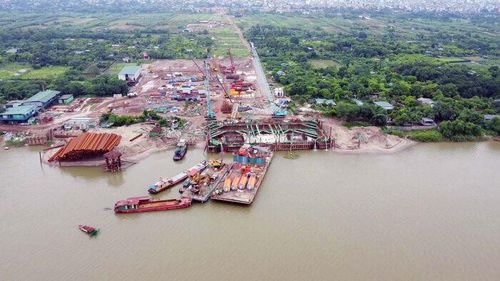 Việc xây dựng cầu Tứ Liên sẽ góp phần giải quyết vấn đề giao thông của Hà Nội, kết nối giữa các khu vực của thành phố, kết nối vùng, kết nối quốc tế qua hai sân bay Nội Bài và Gia Bình.