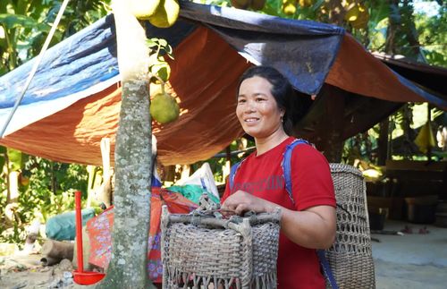 Những vật dụng đan lát truyền thống của người Bru-Vân Kiều nay ít dần người sử dụng - Ảnh: P.P