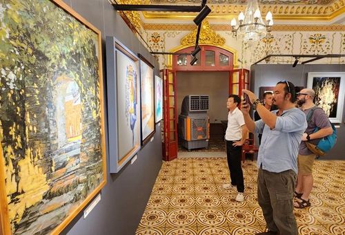  Lưu giữ hình ảnh các tác phẩm nghệ thuật 