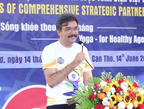 Tổng Lãnh sự Cộng hòa Ấn Độ tại TP. Hồ Chí Minh Vipra Pandey phát biểu tại chương trình