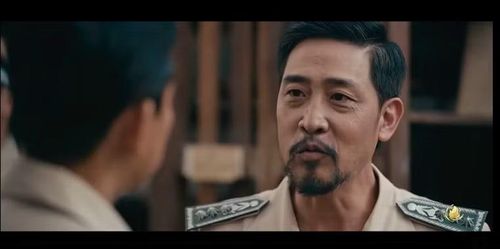Giám đốc Cảnh sát Hoàng gia Lào Vanthong cũng đặt Nguyễn Thành vào thử thách mới khi tuyên bố giao tính mạng của mình cho anh.