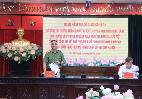 Thứ trưởng Phạm Thế Tùng, Trưởng Đoàn kiểm tra số 04 phát biểu tại hội nghị.