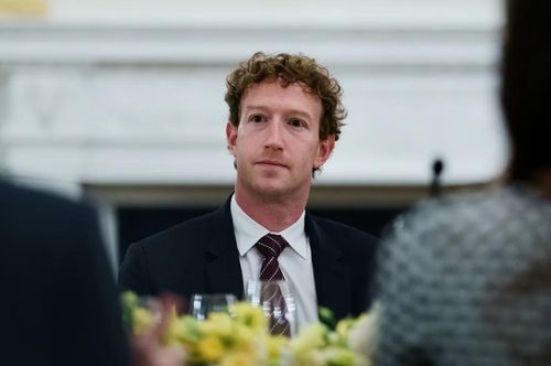 Tài sản của Mark Zuckerberg gần như biến động theo từng nhịp tăng giảm của cổ phiếu Meta.