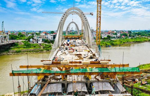 Đơn vị thi công phấn đấu cơ bản hoàn thành cầu Đuống mới trong tháng 9-2026.