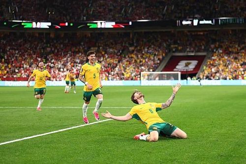 Metcalfe ghi bàn nhân đôi cách biệt. Ảnh: Getty