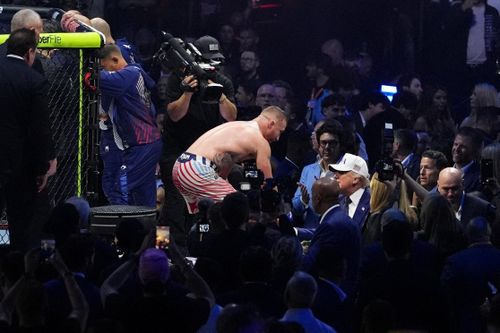  Việc dồn sức trong hiệp 2 khiến Topuria gần như kiệt sức ở hiệp 3. Anh liên tiếp nhận đòn từ đại diện chủ nhà. Sau hiệp 4, bác sĩ không thể để võ sĩ người Gruzia tiếp tục thi đấu. 