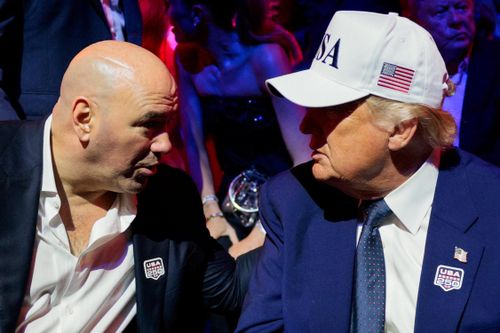  Ngày 15/6 là sinh nhật của Tổng thống Donald Trump. Ông cũng có mặt để chủ trì sự kiện UFC này. 