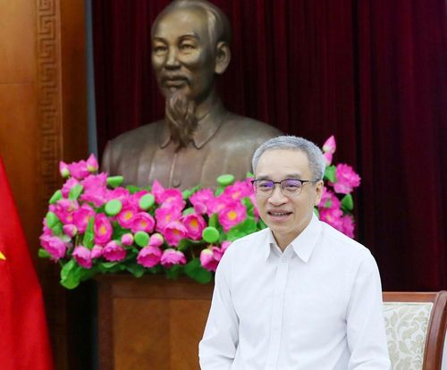 Thứ trưởng Bộ VHTTDL Phan Tâm phát biểu khai mạc