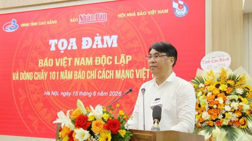 Đồng chí Phan Thăng An, Ủy viên Trung ương Đảng, Bí thư Tỉnh ủy Cao Bằng, phát biểu tại tọa đàm.