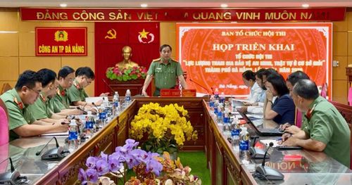 Ban Tổ chức Hội thi "Lực lượng tham gia bảo vệ an ninh, trật tự ở cơ sở giỏi" lần thứ I - năm 2026 TP Đà Nẵng họp triển khai, rà soát toàn diện công tác chuẩn bị cho Hội thi cấp thành phố dự kiến diễn ra vào các ngày 25 và 26-6.