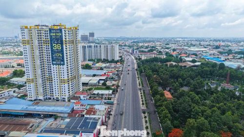 Tương tự, Diamond Boulevard (chung cư Tân An Bình Dương) là dự án căn hộ phân khúc cao cấp nằm ngay mặt tiền quốc lộ 13.