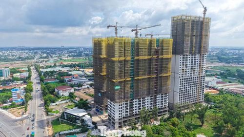Lavita Thuận An là dự án tổ hợp căn hộ chung cư cao cấp tọa lạc tại mũi tàu quốc lộ 13 và đường Nguyễn Thị Minh Khai.