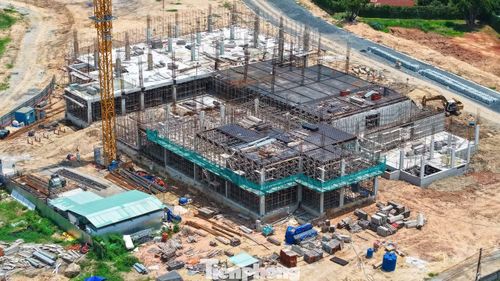 Theo thông tin ban đầu, dự án có gần 5.000 căn cao tầng và gần 500 căn thấp tầng.
