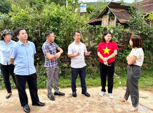 Đoàn công tác HĐND tỉnh kiểm tra, giám sát mô hình phát triển du lịch cộng đồng tại xã Sín Thầu.