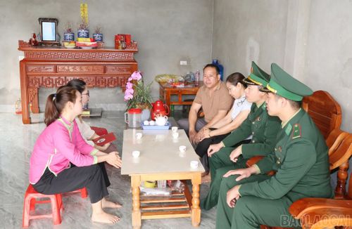 Bộ đội Biên phòng đẩy mạnh công tác tuyên truyền, vận động Nhân dân chấp hành pháp luật khu vực biên giới.