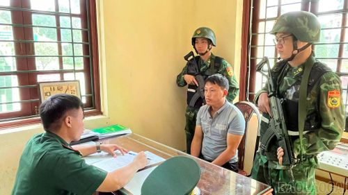 Từ công tác điều tra, đấu tranh của Bộ đội Biên phòng, đối tượng tổ chức đưa người xuất cảnh trái phép qua biên giới đã bị khởi tố, xử lý theo quy định của pháp luật.