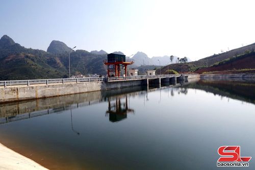 Công trình hồ chứa nước Chiềng Dong sẵn sàng tích nước mùa mưa lũ.