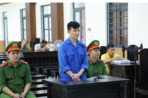 Bị cáo Nguyễn Bá Sang tại phiên tòa.