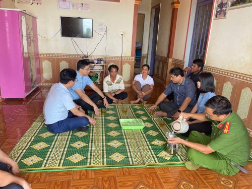 Lãnh đạo Cục An ninh nội địa gặp gỡ, lắng nghe tâm tư của bà con dân tộc thiểu số tại tỉnh Gia Lai.