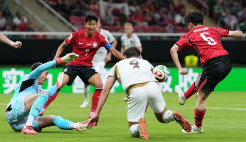 Đội tuyển Hàn Quốc (áo sẫm) tiếp tục là lá cờ đầu của bóng đá châu Á tại World Cup 2026.