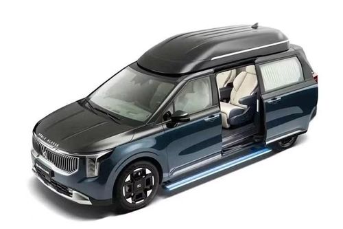 Tại thị trường Hàn Quốc, Kia Carnival High Roof 2026 có giá bán dao động từ 34.419 USD đến 39.769 USD. Nếu được đưa về Việt Nam với trang bị tương tự, Carnival Hi Limousine nhiều khả năng sẽ có giá tiệm cận Volkswagen Viloran đang được phân phối với mức từ hơn 2 tỷ đồng.