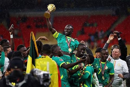 Nói cách khác, Senegal sắp đối đầu với Pháp bằng chính những cầu thủ mà bóng đá Pháp góp phần đào tạo nên.