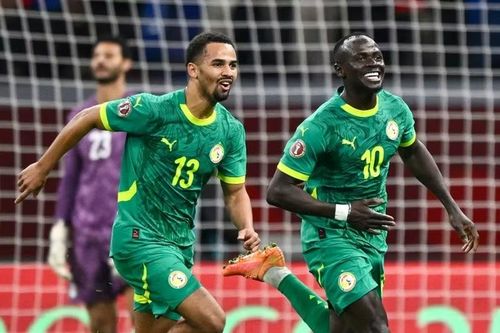 Senegal thi đấu phòng ngự phản công và có thể ghi bàn từ một tình huống phản công hoặc cố định.