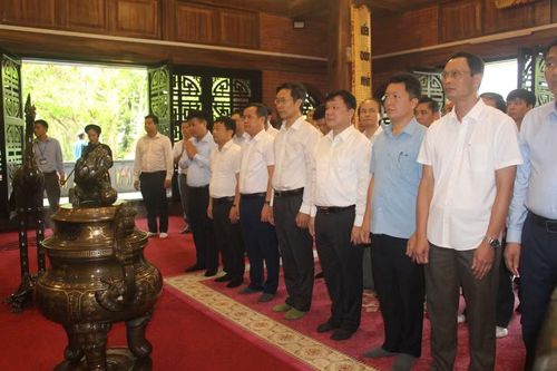 Tập thể lãnh đạo, cán bộ, giảng viên và sinh viên Đại học Thái Nguyên và các trường thành viên nguyện tiếp tục học tập và làm theo tư tưởng, đạo đức, phong cách Hồ Chí Minh.