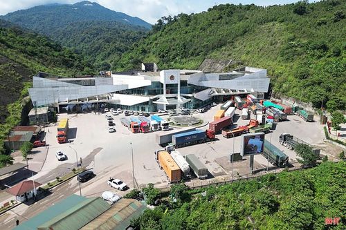 Cửa khẩu quốc tế Cầu Treo - cửa ngõ giao thương với nước bạn Lào luôn tiềm ẩn nguy cơ mua bán, vận chuyển trái phép chất ma túy.