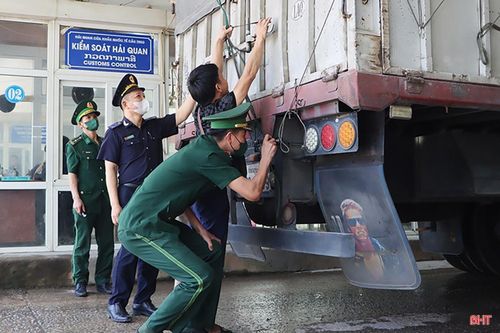 Tăng cường kiểm tra, giám sát phương tiện xuất nhập khẩu qua Cửa khẩu quốc tế Cầu Treo.