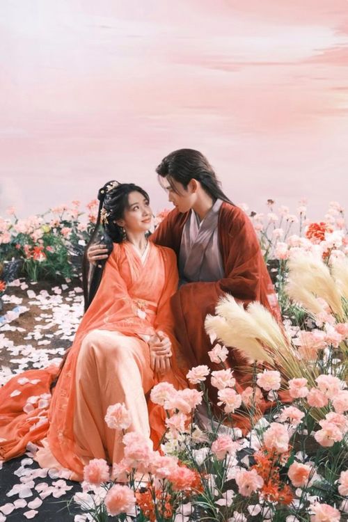 Khác với nhiều bộ phim cùng đề tài, Hiến Ngư xây dựng nữ chính Liêu Đình Nhạn với tính cách "cá muối", thích cuộc sống an nhàn và không có tham vọng lớn. Sau khi xuyên không vào thế giới tu tiên, cô vô tình gặp Đại sư tổ Tư Mã Tiêu - một nhân vật quyền năng nhưng luôn trong trạng thái bất ổn sau nhiều thế kỷ bị phong ấn. Sự vô tư và cách suy nghĩ khác biệt của Đình Nhạn lại trở thành liều thuốc giúp Tư Mã Tiêu dần thay đổi. Tác phẩm kết hợp yếu tố tiên hiệp, hài hước và chuyện tình kéo dài qua nhiều kiếp, tạo nên hành trình vừa kỳ ảo vừa giàu cảm xúc.