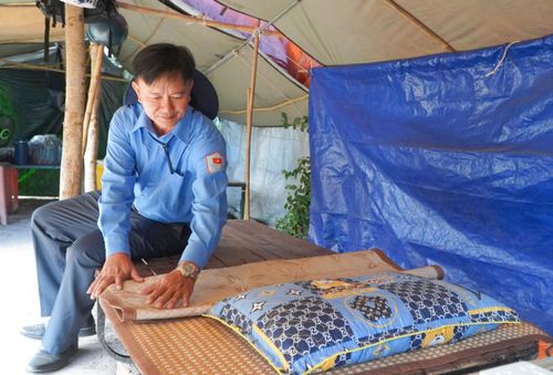 Đội K92 đóng quân làm nhiệm vụ quy tập hài cốt liệt sĩ tại Campuchia trong điều kiện còn nhiều khó khăn, thiếu thốn.