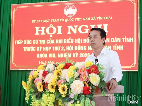 Lãnh đạo xã Vĩnh Hải giải trình, làm rõ các ý kiến, kiến nghị của cử tri.