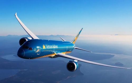 Vietnam Airlines ghi điểm nhờ dịch vụ đồng bộ, không gian thoải mái và nhiều tiện ích đi kèm Nguồn: traveloka