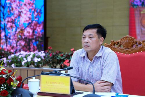 Phó Chủ tịch Thường trực UBND tỉnh Lâm Đồng Lê Trọng Yên theo dõi phát biểu của lãnh đạo Trung ương