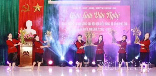 Hoạt động văn nghệ quần chúng được duy trì sôi nổi, đáp ứng nhu cầu hưởng thụ văn hóa của Nhân dân.