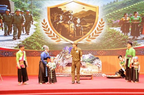 Phần thi tiểu phẩm của các đội tuyển.