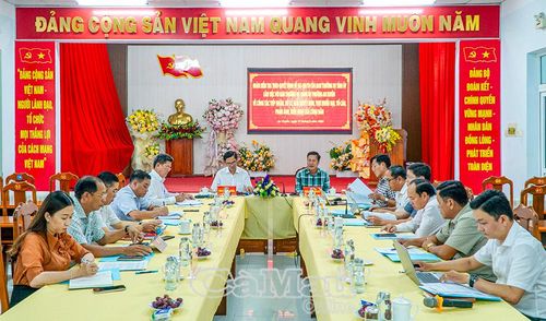 Đảng ủy phường An Xuyên làm việc với Đoàn kiểm tra của Ban Thường vụ Tỉnh ủy về công tác tiếp công dân, giải quyết khiếu nại, tố cáo và kiến nghị của người dân.