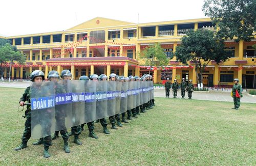 Huấn luyện sẵn sàng chiến đấu tại Trung đoàn 692, Sư đoàn Bộ binh 301 (Bộ Tư lệnh Thủ đô Hà Nội). Ảnh: HỮU THU