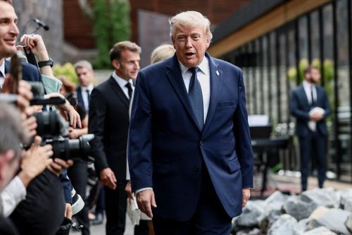  Ông Trump đang tham dự hội nghị G7 ở Pháp. Ảnh: Reuters. 